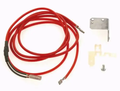 Rote und schwarze Kabel mit Anschlusssteckern, montierbare Metallhalterung und Schraube, geeignet für Anwendungen im Bereich Abgasüberwachung von Bosch.